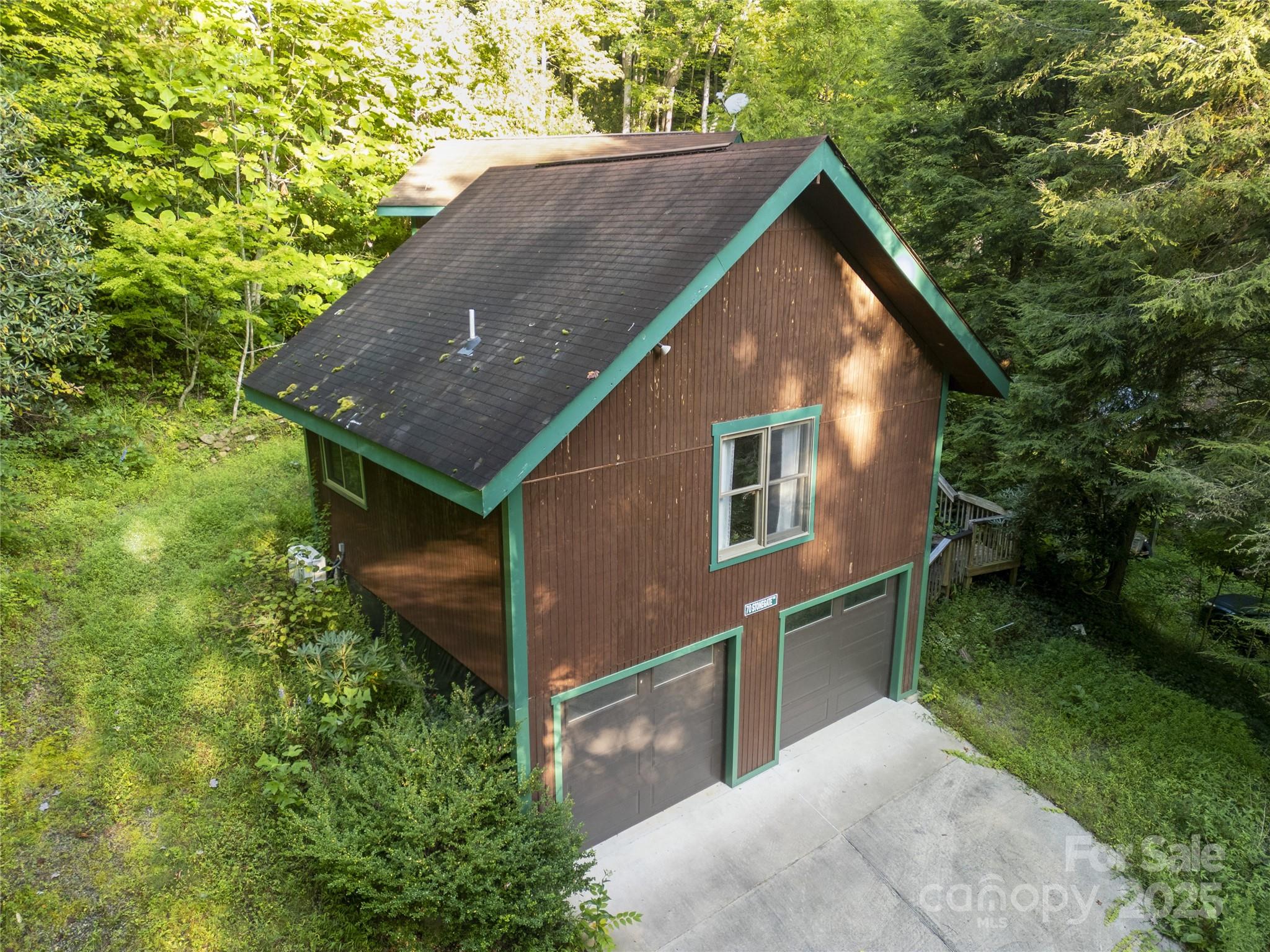 70 Stonegate Trail