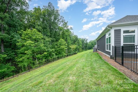 A home in Huntersville