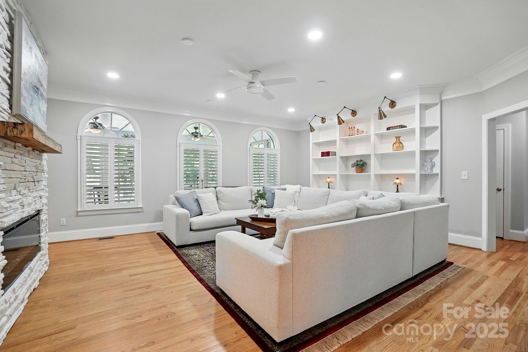 102 Rosewood Lane