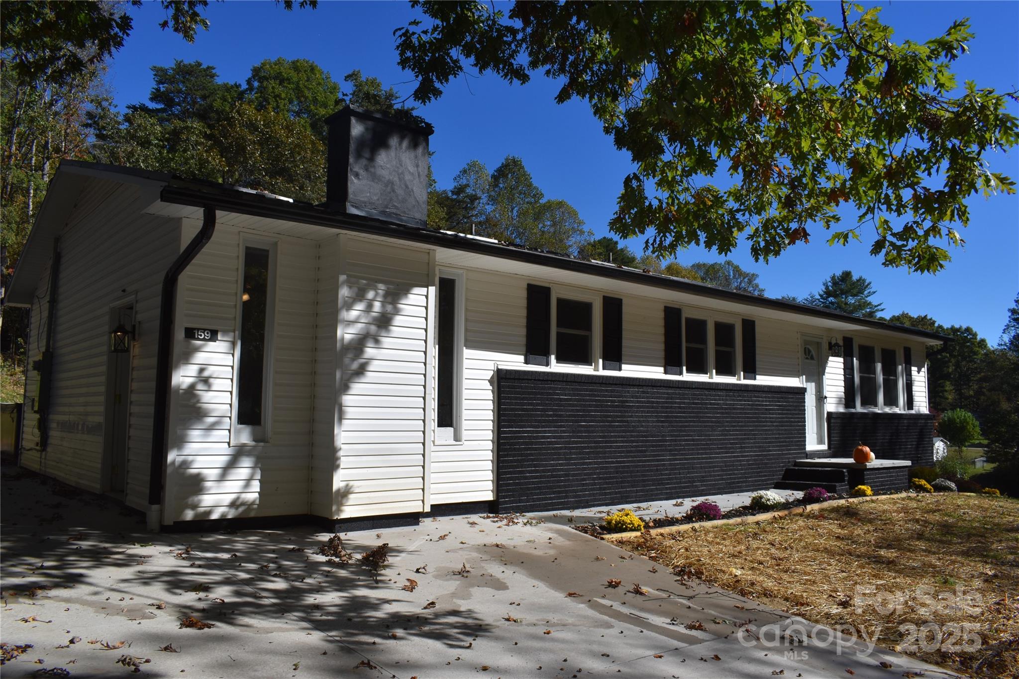 159 Bradley Street