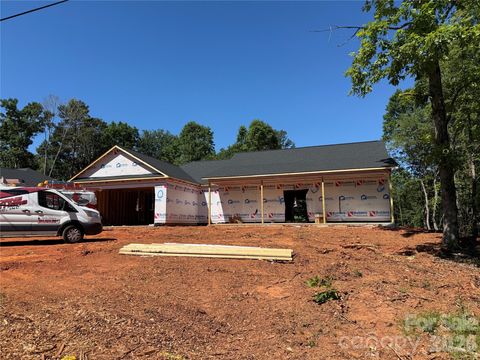 Photo of 612 Central Drive #2, Statesville, NC 28677 (MLS # 4382134)