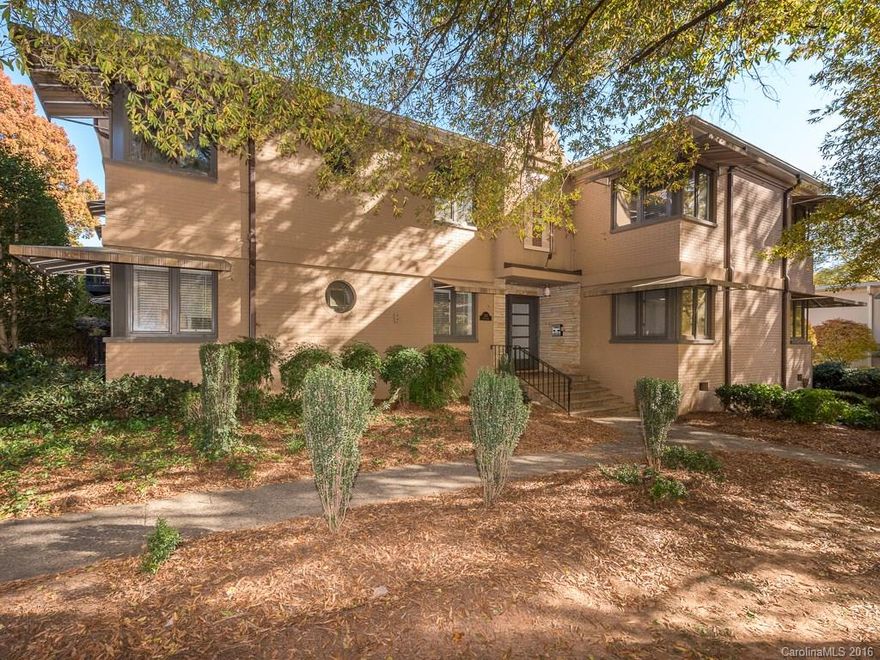 Gorgeous 2nd Floor Corner Unit w/picturesque views in the highly desirable "The Grove" complex in Elizabethtown.  Unit can be sold FURNISHED or UNFURNISHED. Beautiful Hrdwd Flrs, Gourmet Kit w/Granite Counters, Cherry Cabs,.  Updated Full Bth. Enjoy the Balcony which overlooks Vail Ave..   Updated Art Deco Condo. Immaculate, move in ready. Close to Dining, Shopping, and Uptown. Association Fee includes water, Internet,  Fitness Center, Pool, Clubhouse, outdoor Fireplace, and gated parking.