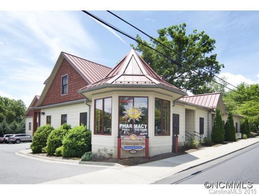 First generation Class A suites in a high-quality green building featuring geothermal, solar water & more; contains 6 commercial condos, 4 of which are currently occupied. Condo #2 is located on ground level with street access.Excellent opportunity to purchase a property with great visibility and easy access.