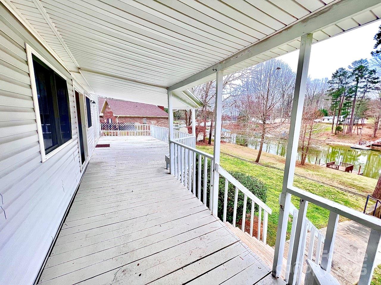 160 Hazelton Loop