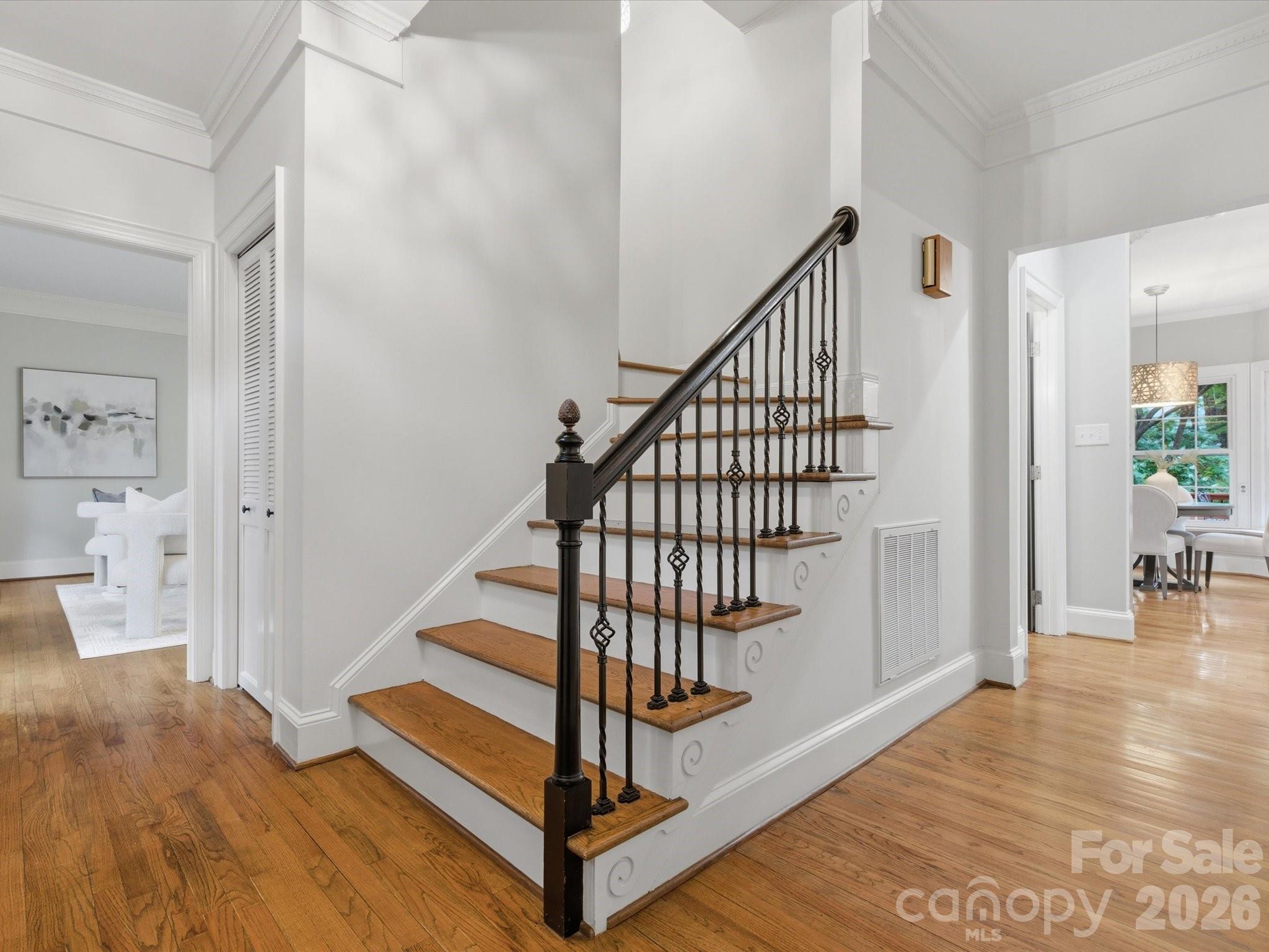 2506 Winding Oak Drive