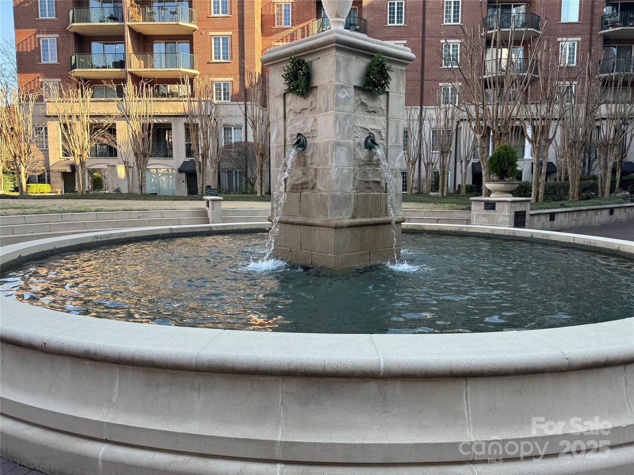 300 W 5th Street 339