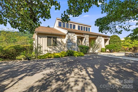 Photo of 25 Westridge Court, Hendersonville, NC 28791 (MLS # 4279623)