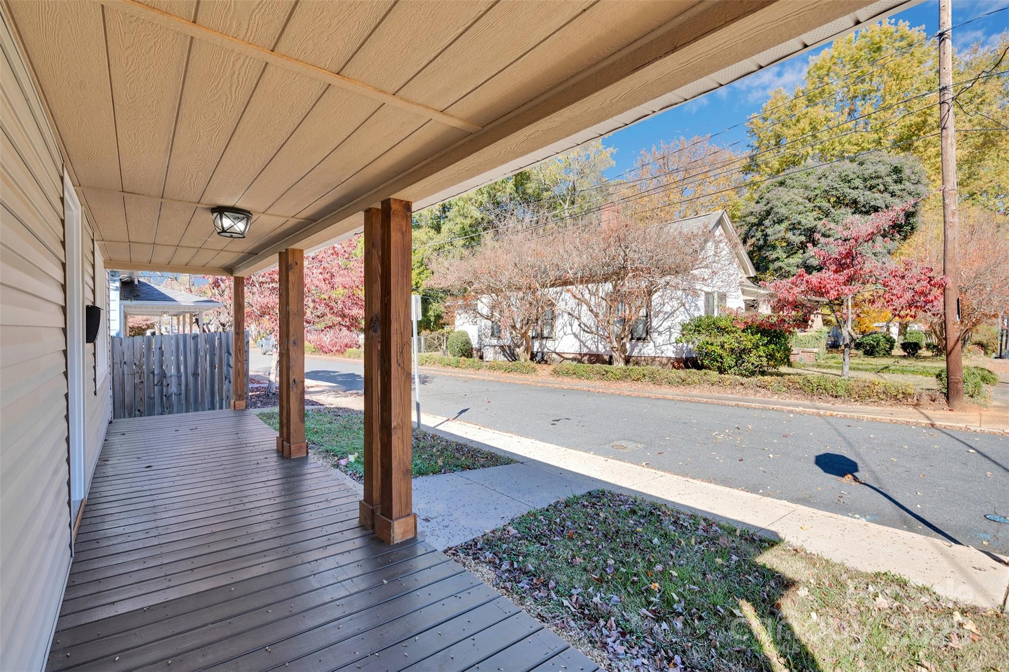 201 W Mccubbins Street