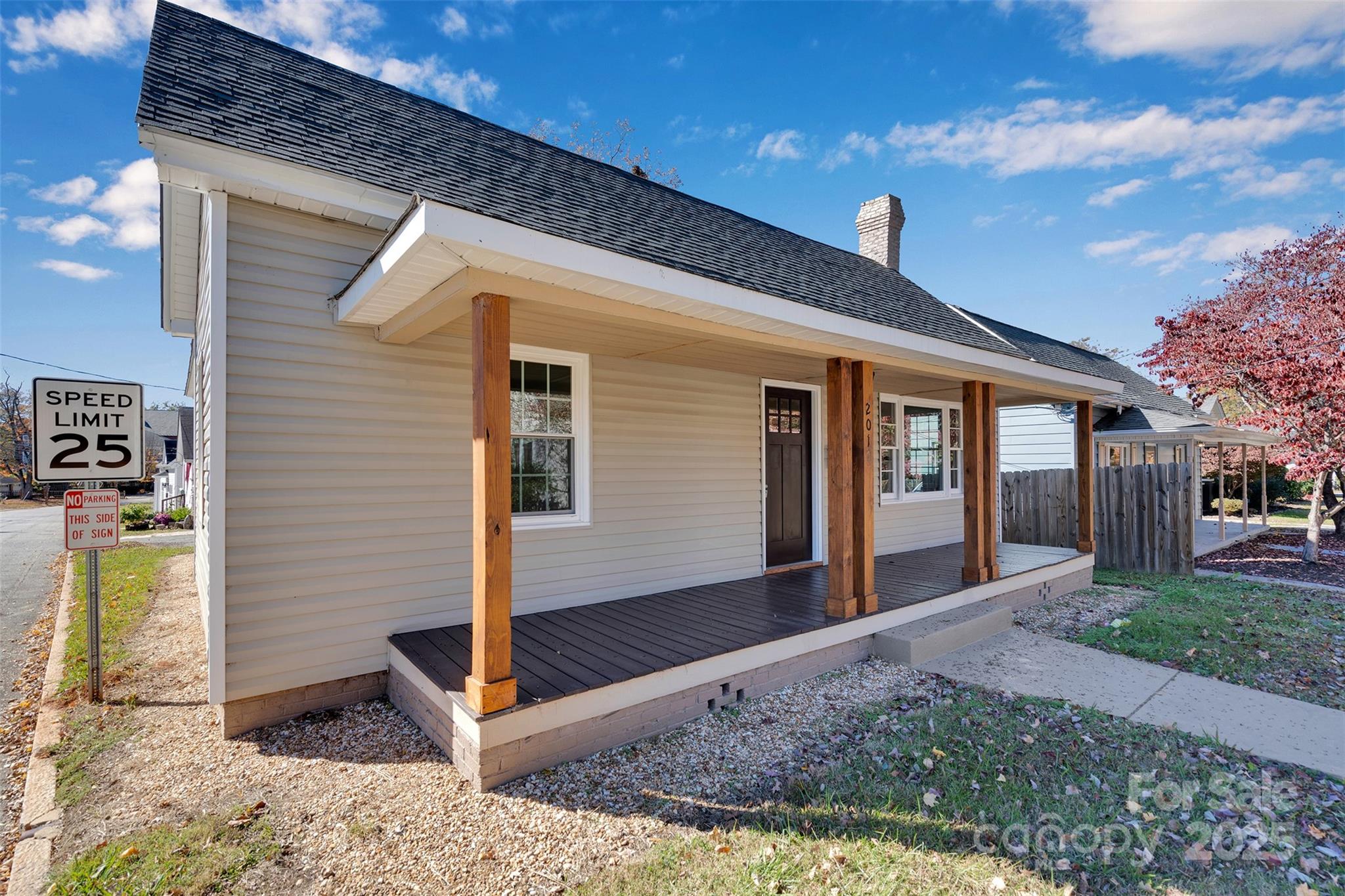 201 W Mccubbins Street