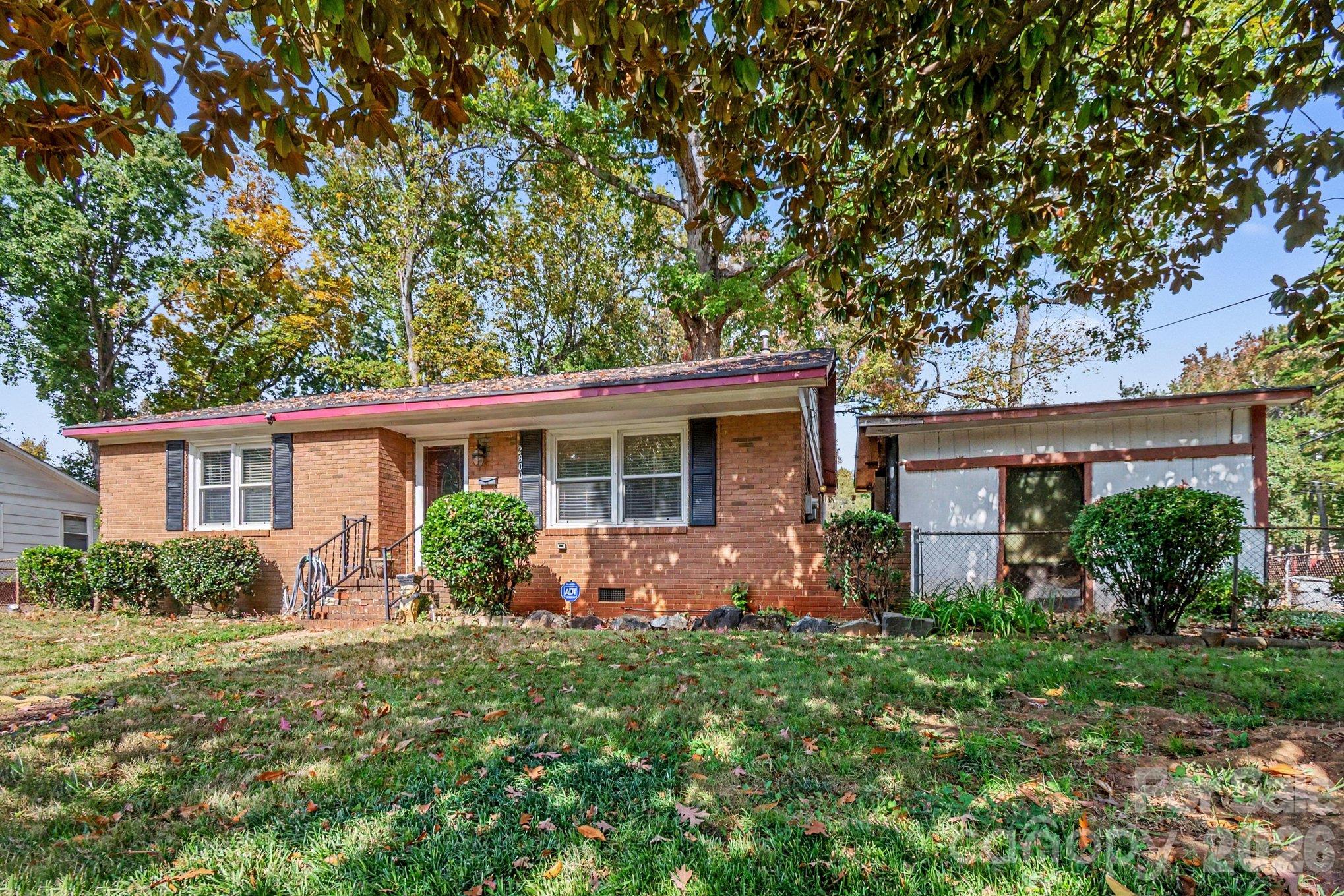 2800 Parkmont Drive