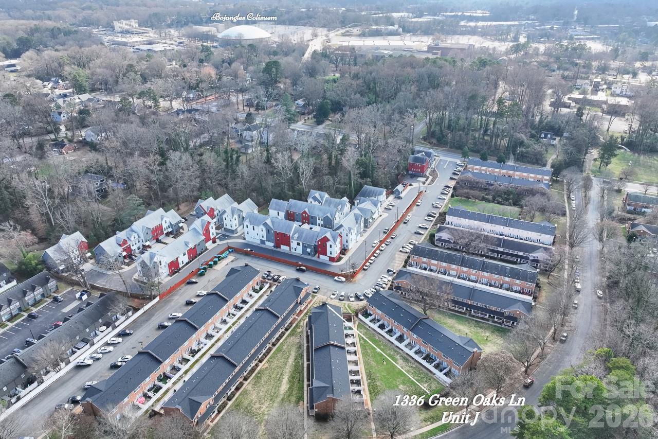 Williamsburg on Commonwealth - Residential