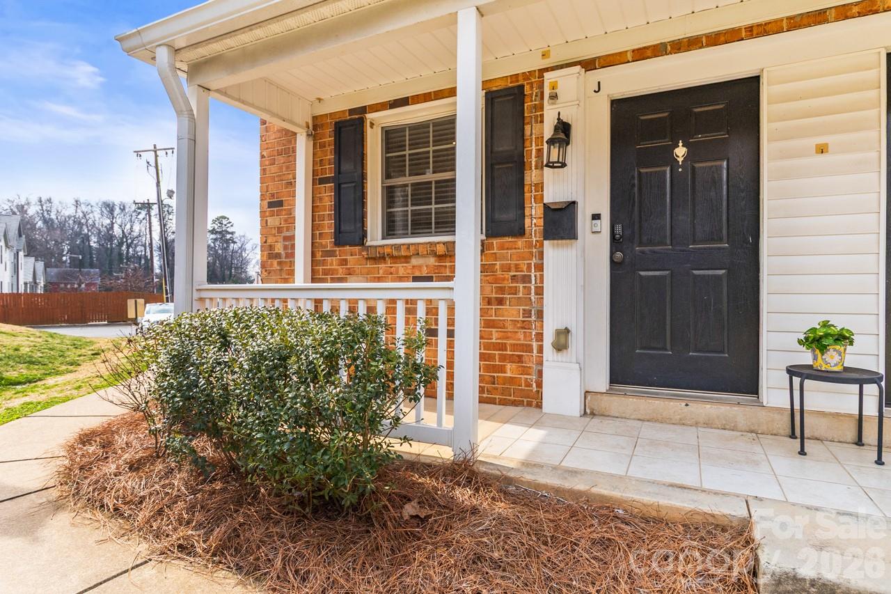 Williamsburg on Commonwealth - Residential