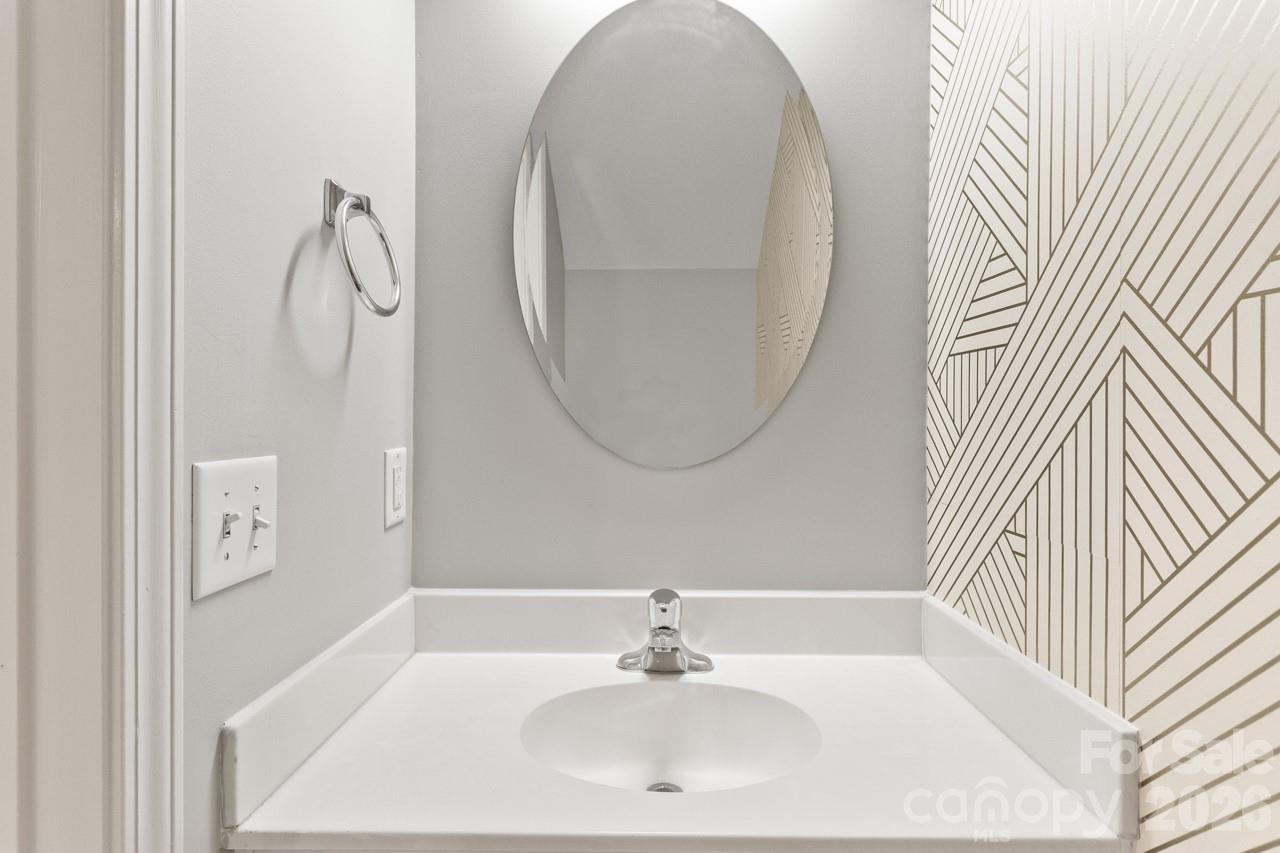 Williamsburg on Commonwealth - Residential