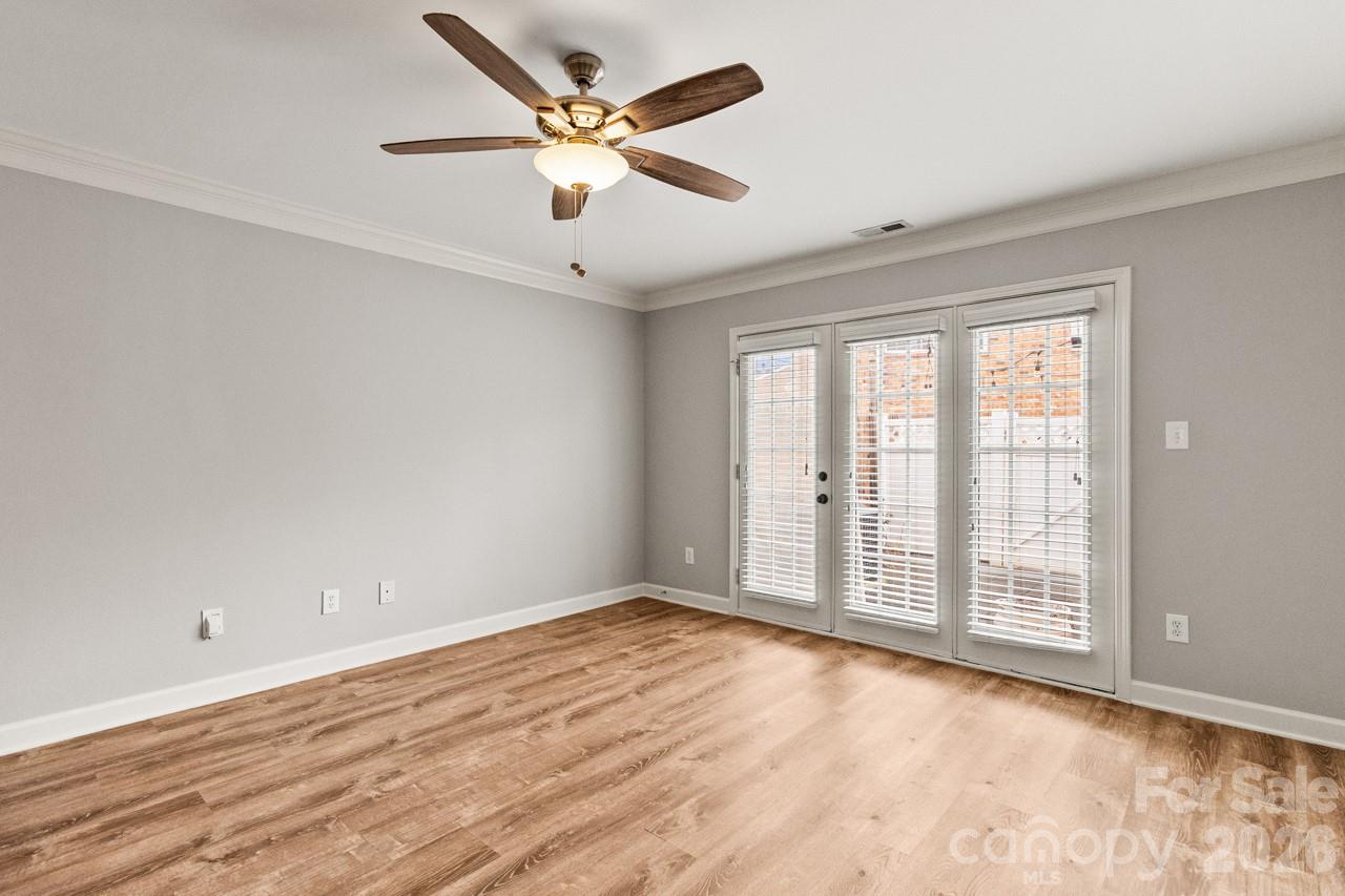 Williamsburg on Commonwealth - Residential