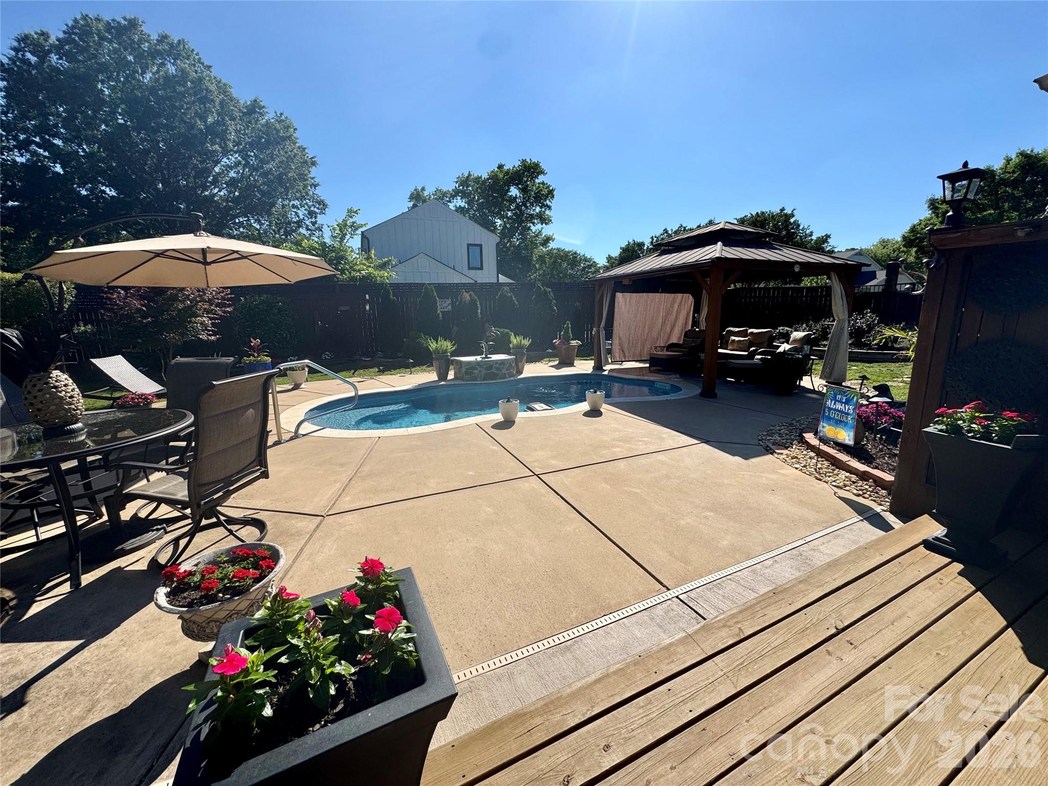 7319 Chatterbird Court