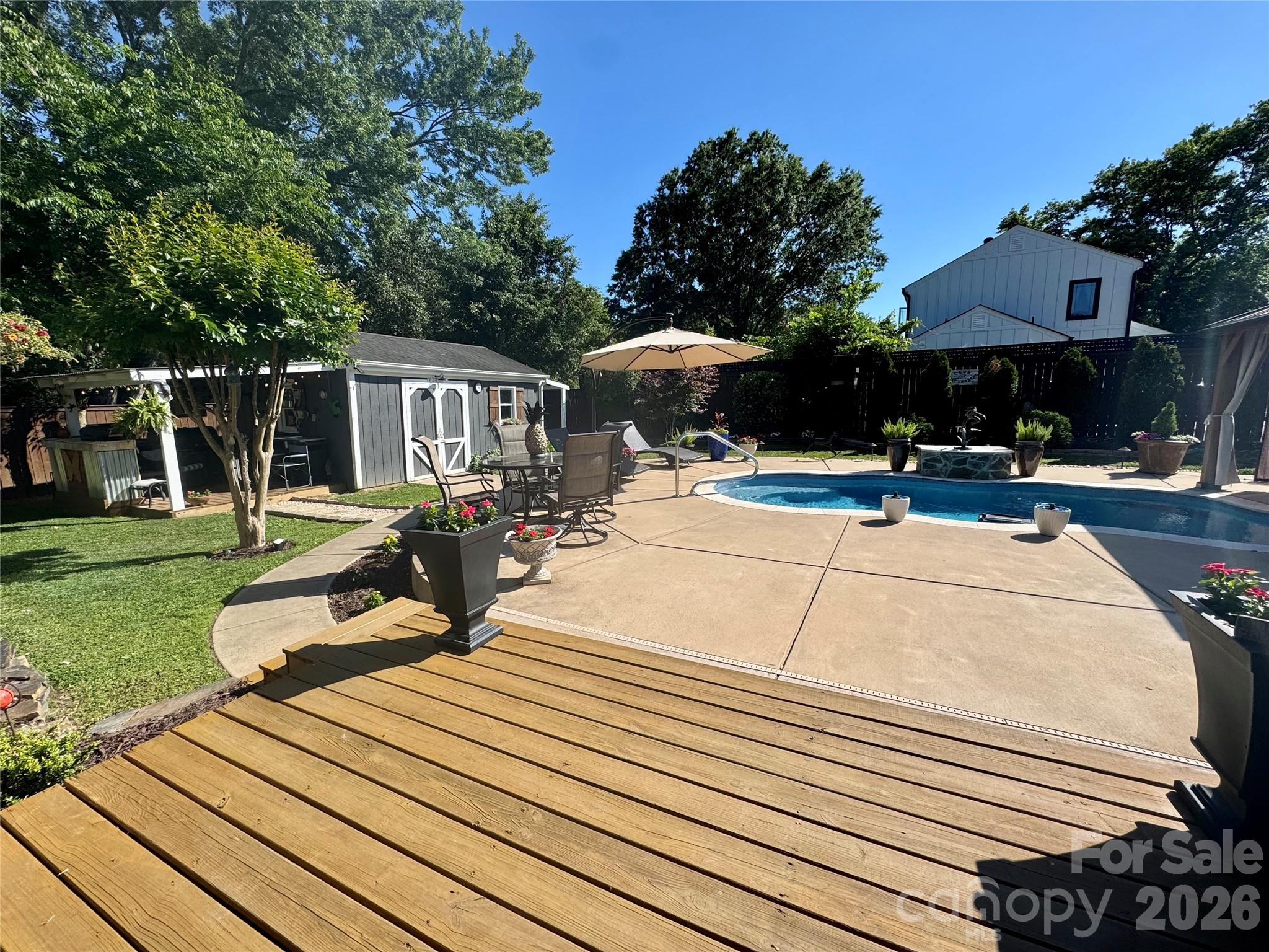 7319 Chatterbird Court