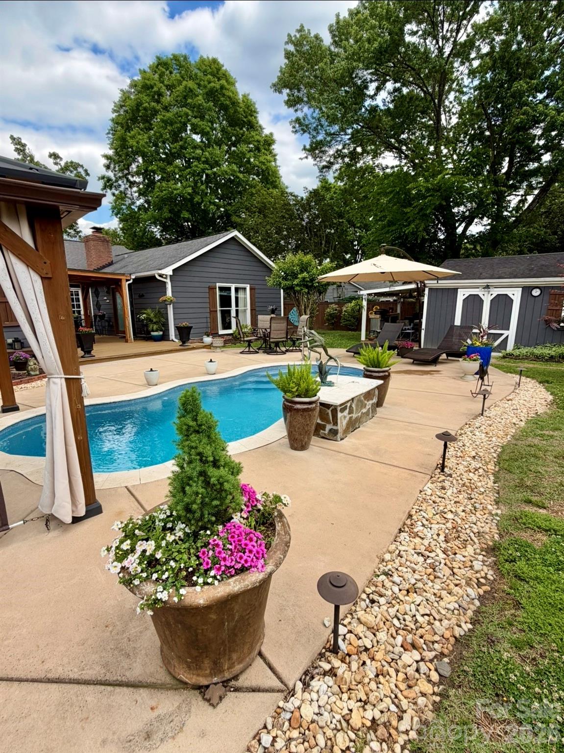 7319 Chatterbird Court