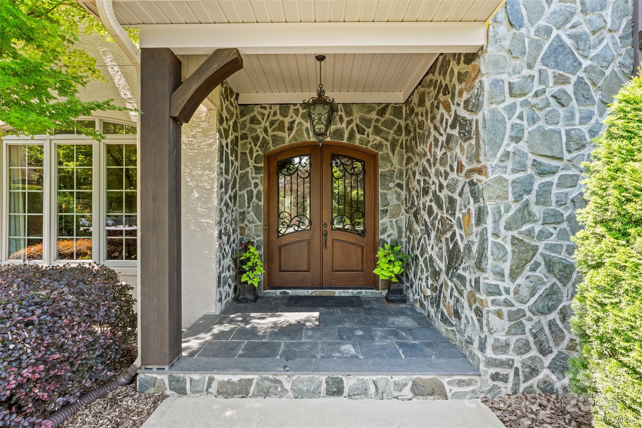 5112 Mill Race Lane