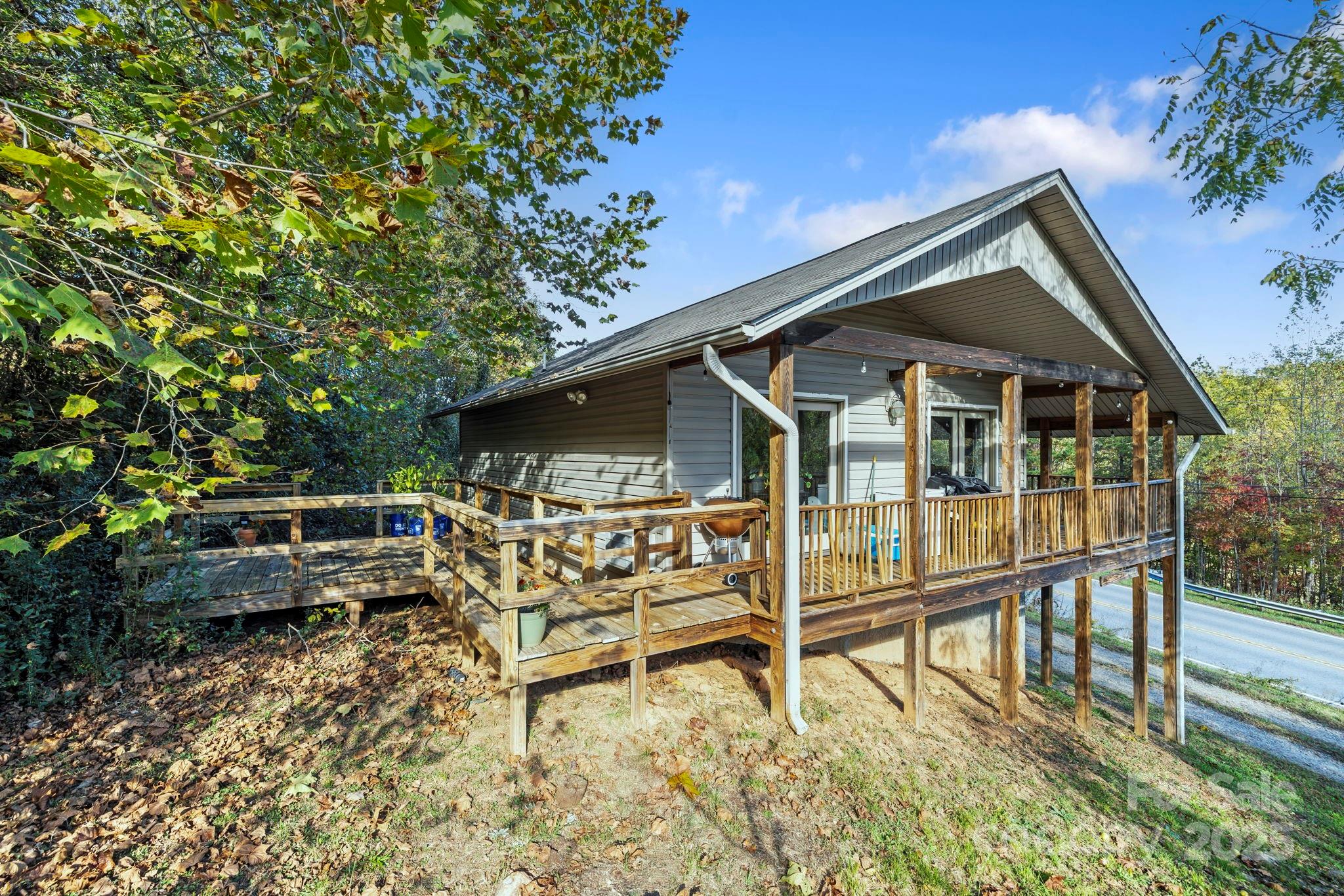 1554 Pisgah Highway