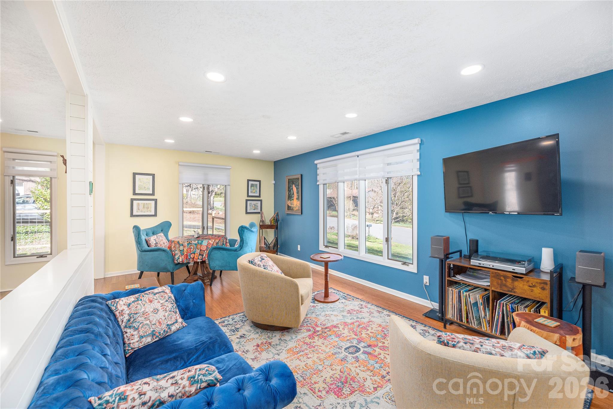 330 Woody Lane