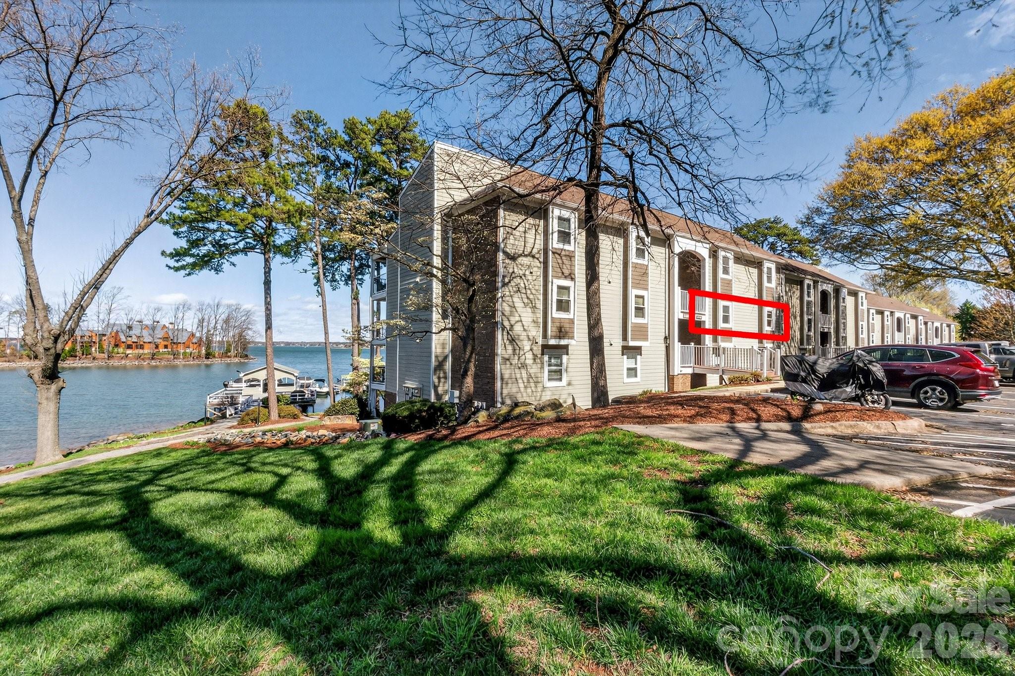20407 Harborgate Court 404