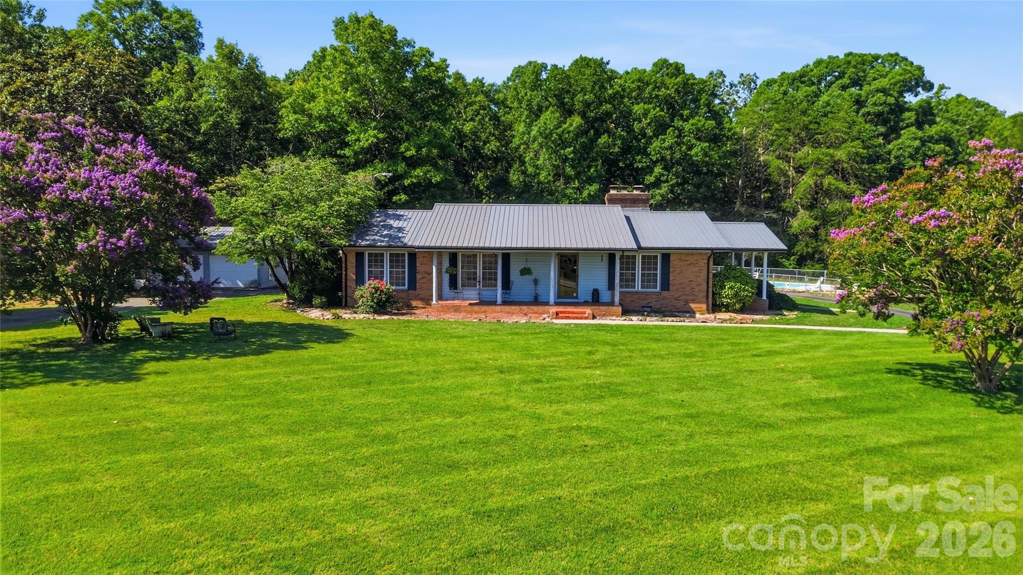 828 Ferry Road