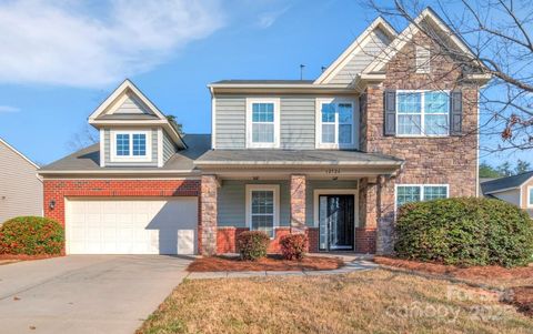 12724 Hunting Birds Lane Charlotte NC 28278