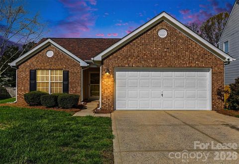 Photo of 4962 BENTGRASS RUN Drive, Charlotte, NC 28269 (MLS # 4358657)