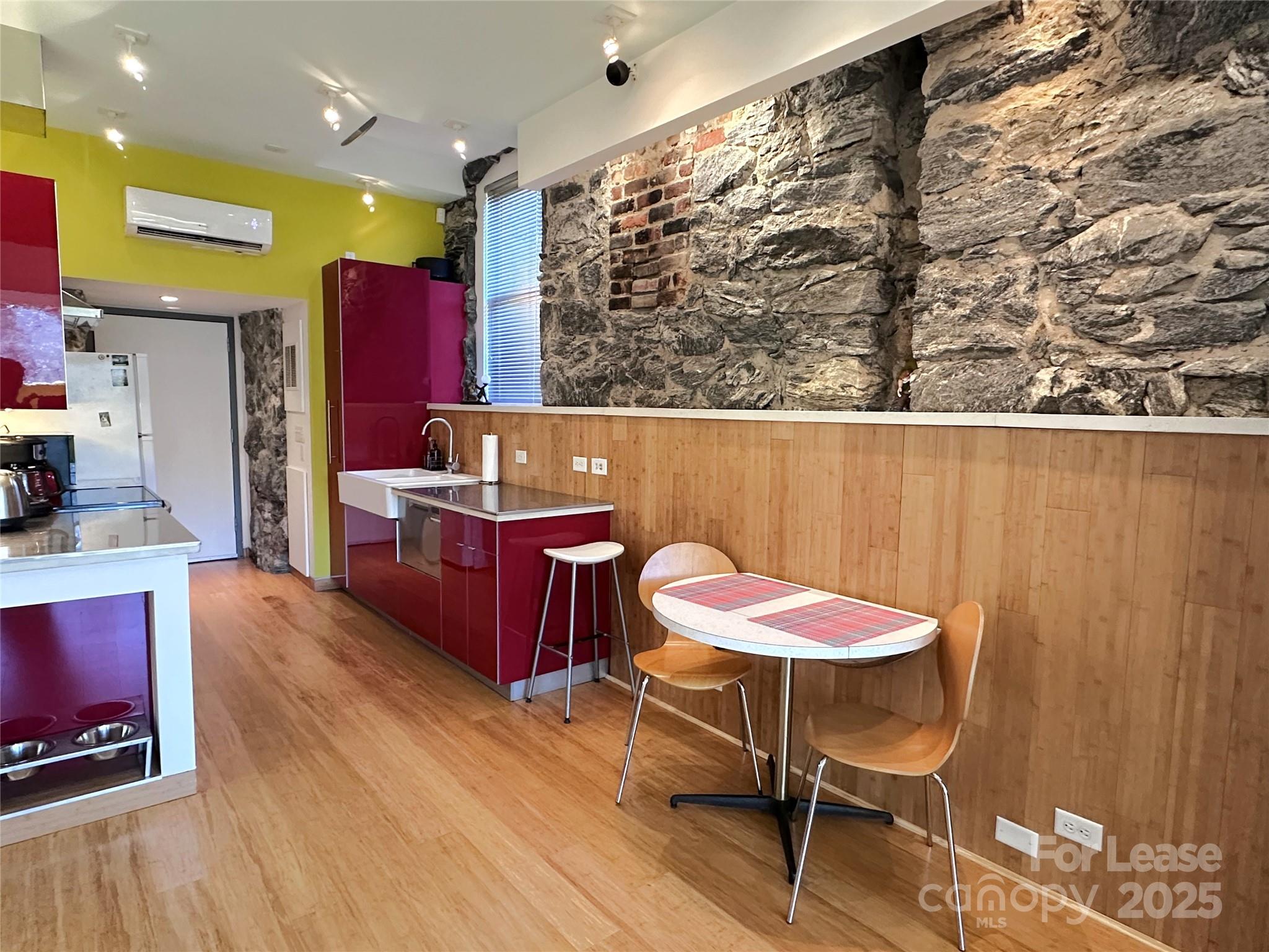 130C Biltmore Avenue