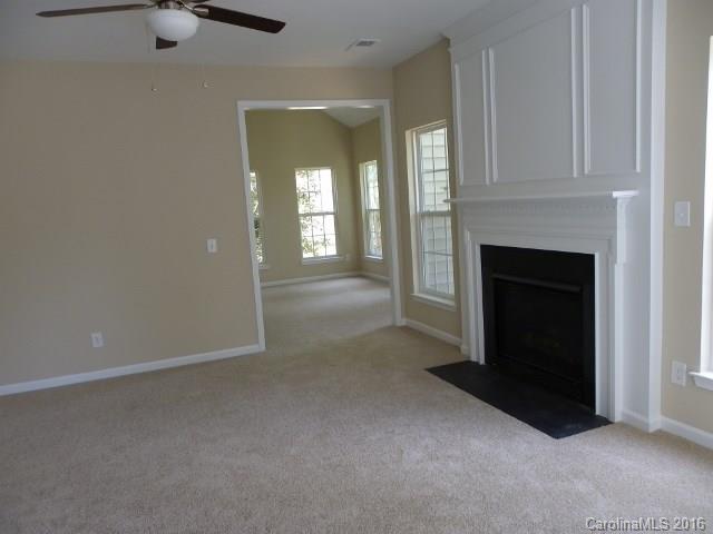 Autumn Cove At Lake Wylie - Residential