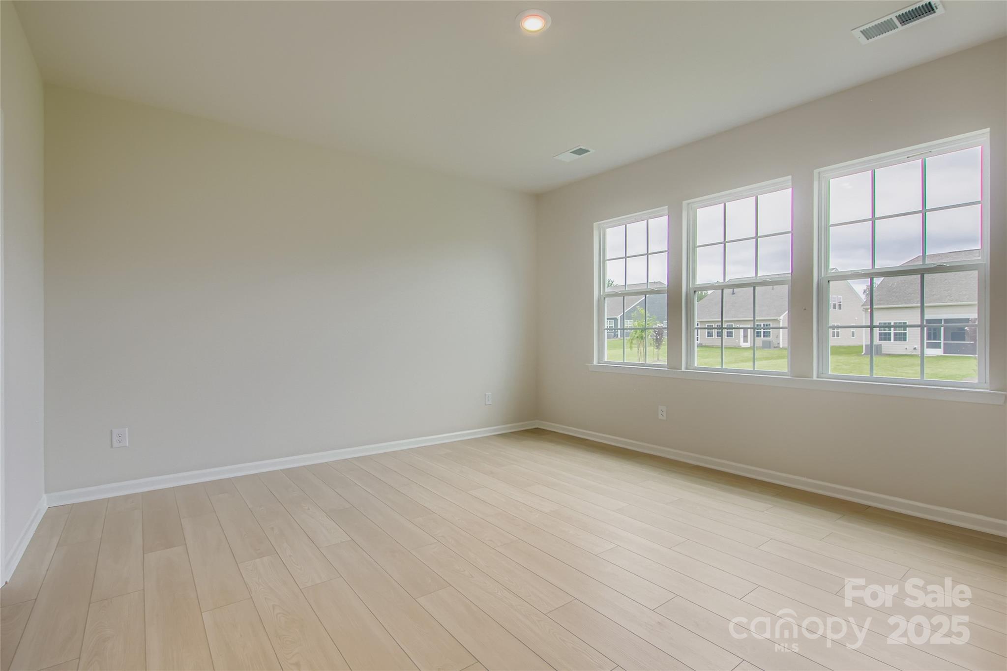 Roselyn - Residential