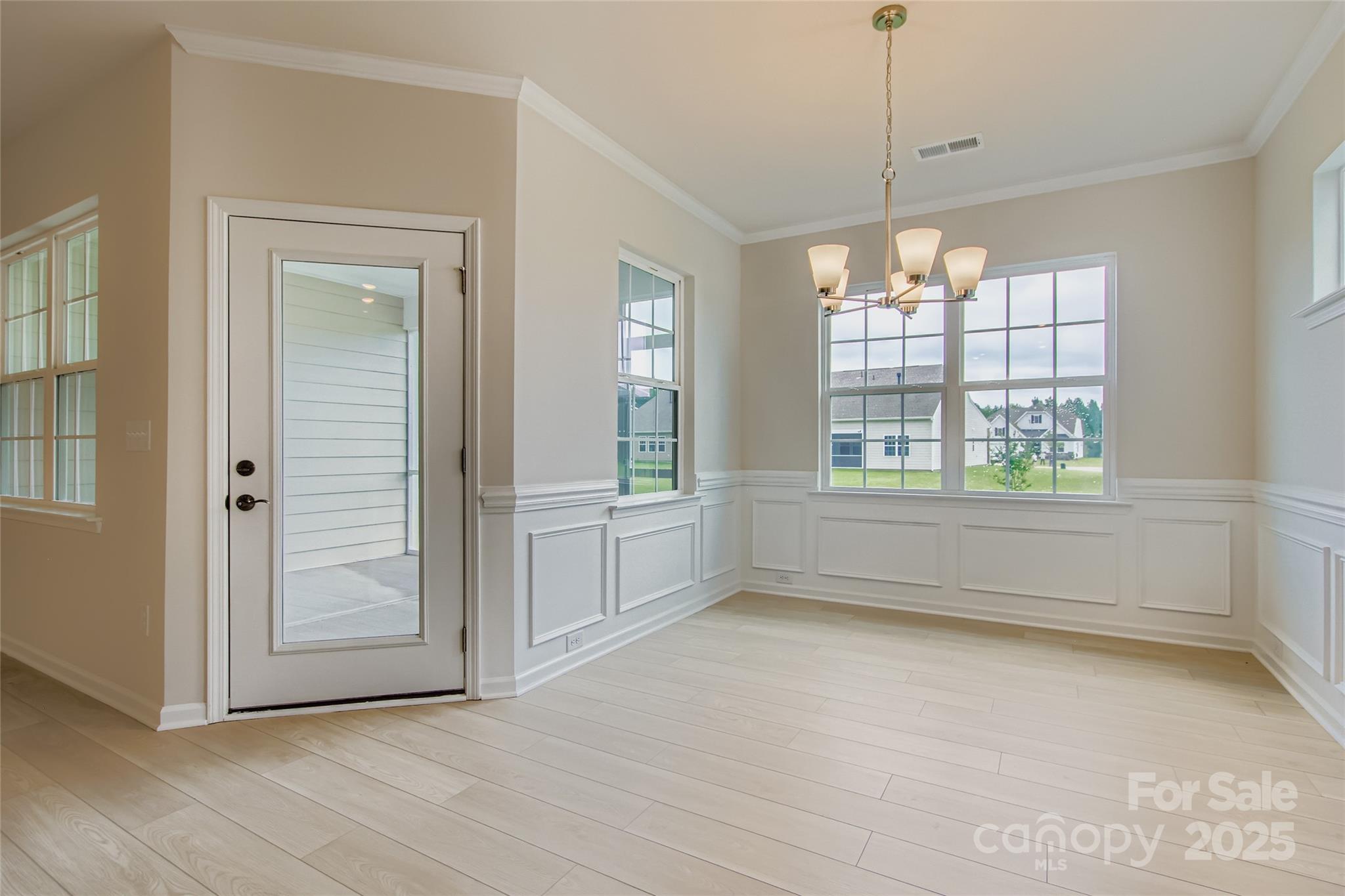 Roselyn - Residential