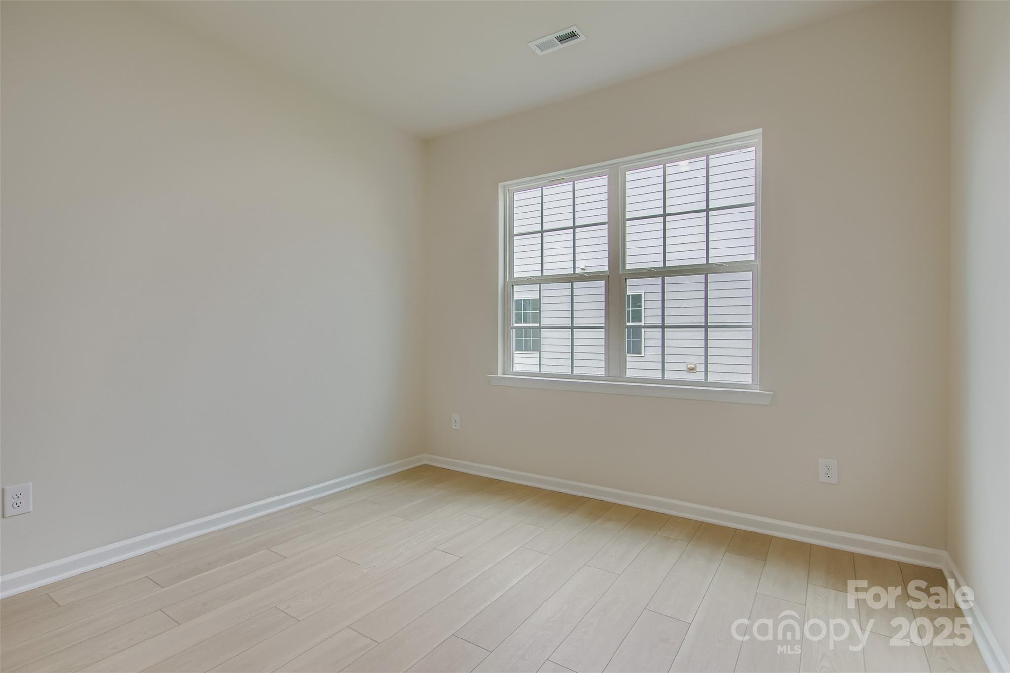 Roselyn - Residential