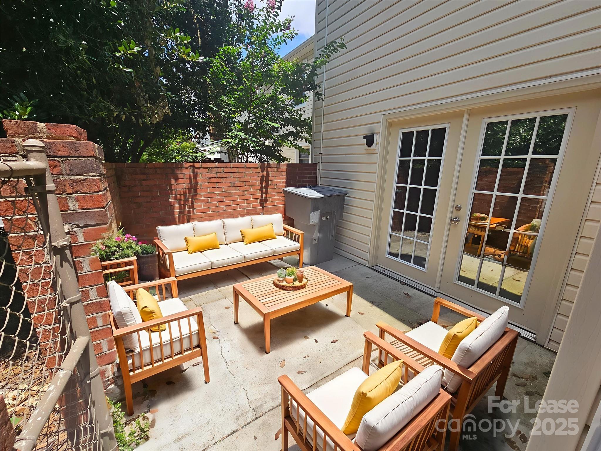 Lexington Commons - Residential Lease