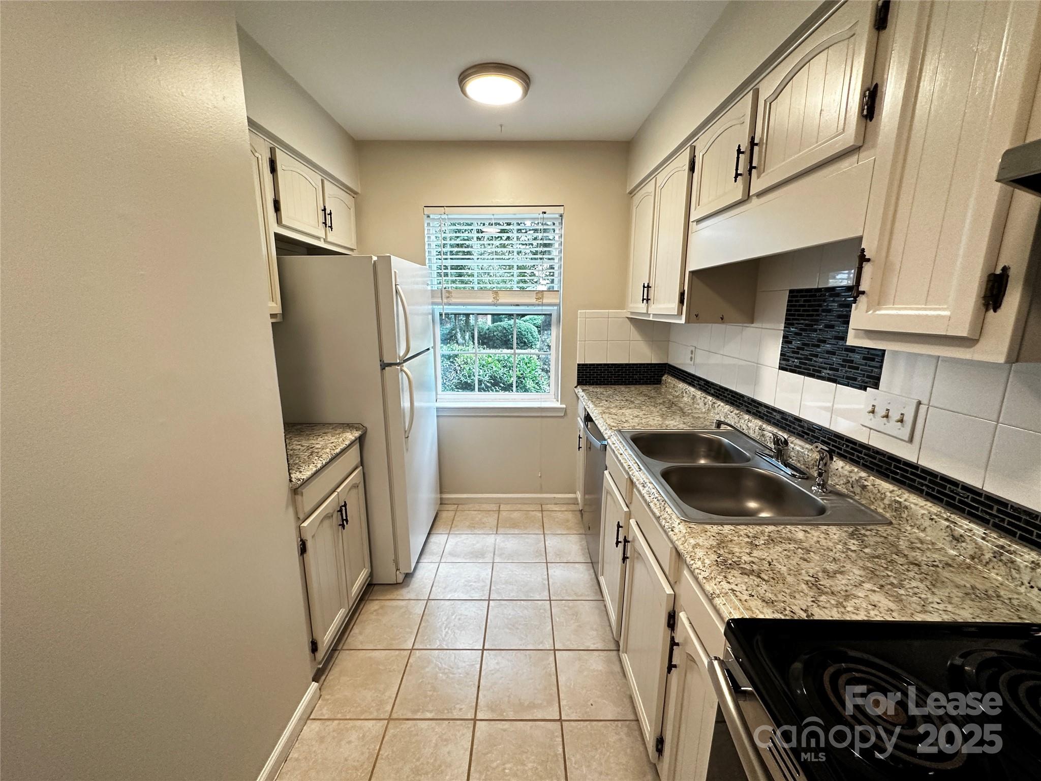 Lexington Commons - Residential Lease
