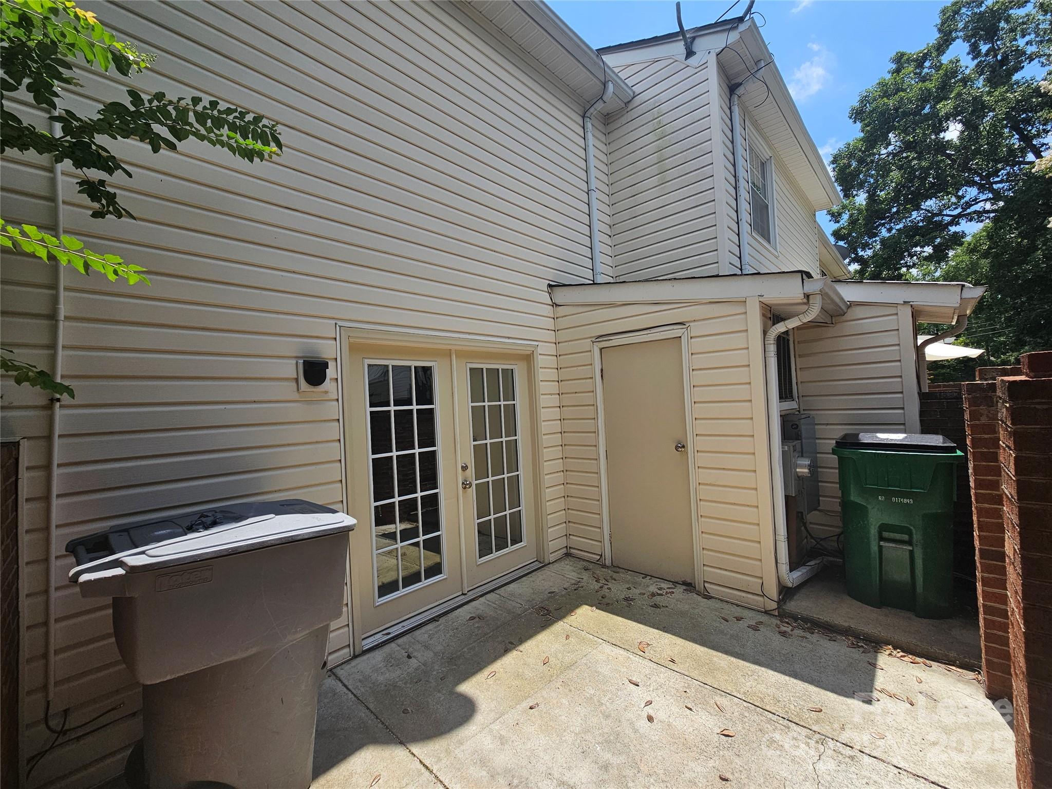 Lexington Commons - Residential Lease