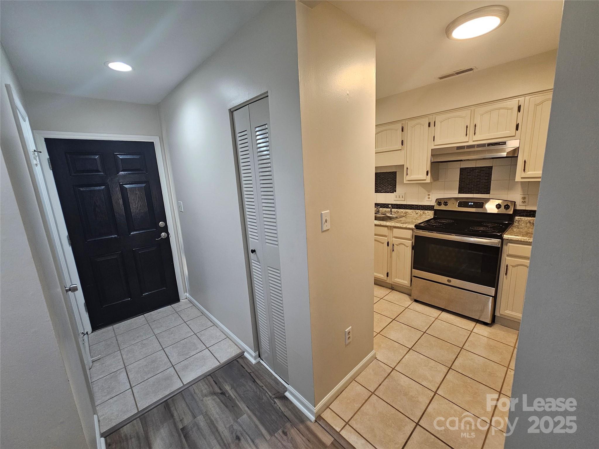 Lexington Commons - Residential Lease