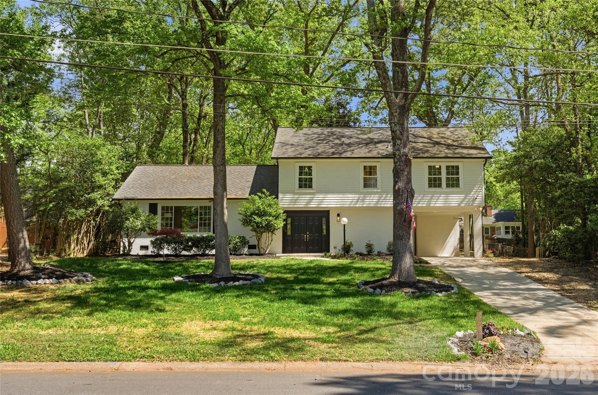 6523 Tall Oaks Trail