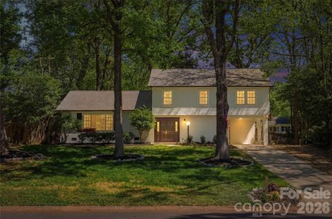 Photo of 6523 Tall Oaks Trail, Charlotte, NC 28210 (MLS # 4366481)