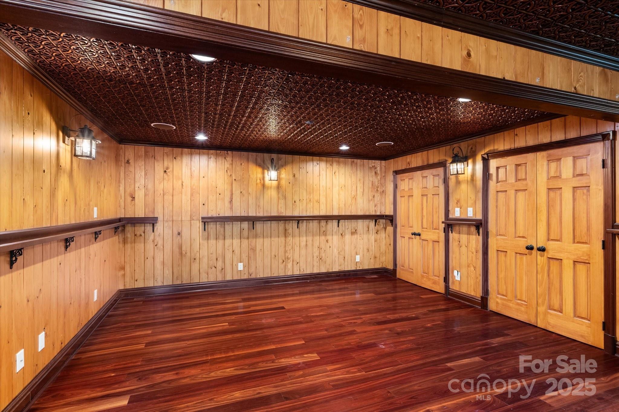 Crystal Bay - Residential