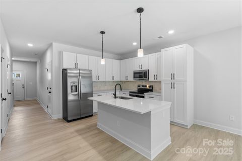 4324 Woodwind Street Charlotte NC 28213