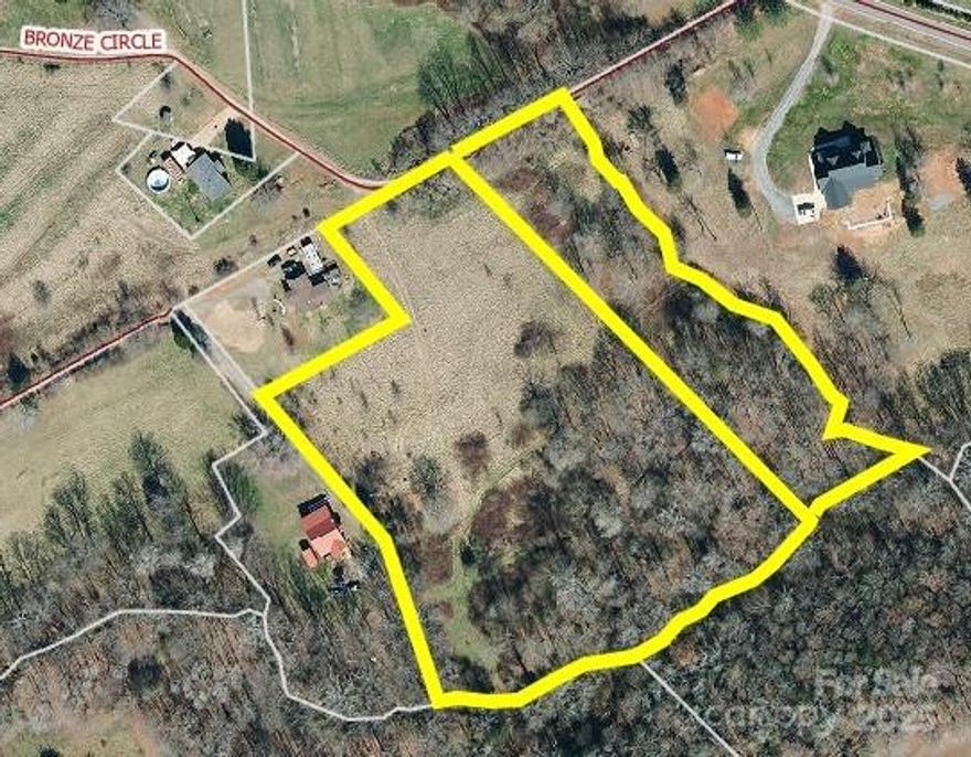 6.59-acre parcel located in Forest City, NC.   So many opportunities.
Features:  Well Already in Place, Optional Connection to City Water Available, No HOA.
Ideal for Residential, Homesteading, or Investment Use.  This property offers the peace and space of rural living, while still being conveniently close to the amenities of Forest City. Whether you're looking to build now or invest for the future, this is a rare opportunity to own unrestricted land with utilities already on site or nearby.  Can also be purchased with additional 20.85 acre parcel listed for sale.  See restricvtions on parcel 1653757.  Mobile Homes, Manufactured homes are prohitied on this parcel.