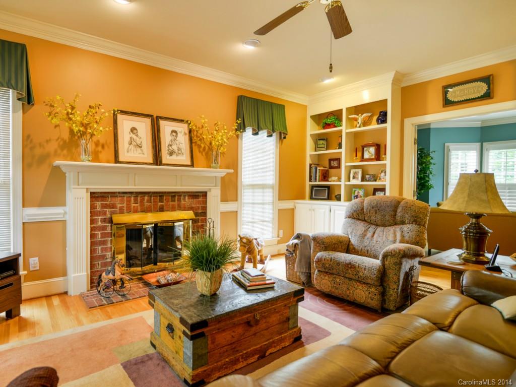 Village Lake - Residential