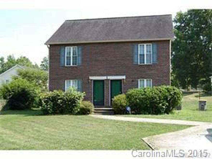 2 Bed / 1.5 bath condo with good size deck on back of home. Great neighborhood. Tenant to verify all schools. ALL APPLICATIONS SUBJECT TO NATIONWIDE CRIMINAL, CREDIT, SEX OFFENDER AND EVICTION CHECK. WE DO NOT ACCEPT SECTION 8. DO NOT DISTURB CURRENT TENANT. ALL PETS ARE CONDITIONAL AND MUST BE APPROVED.