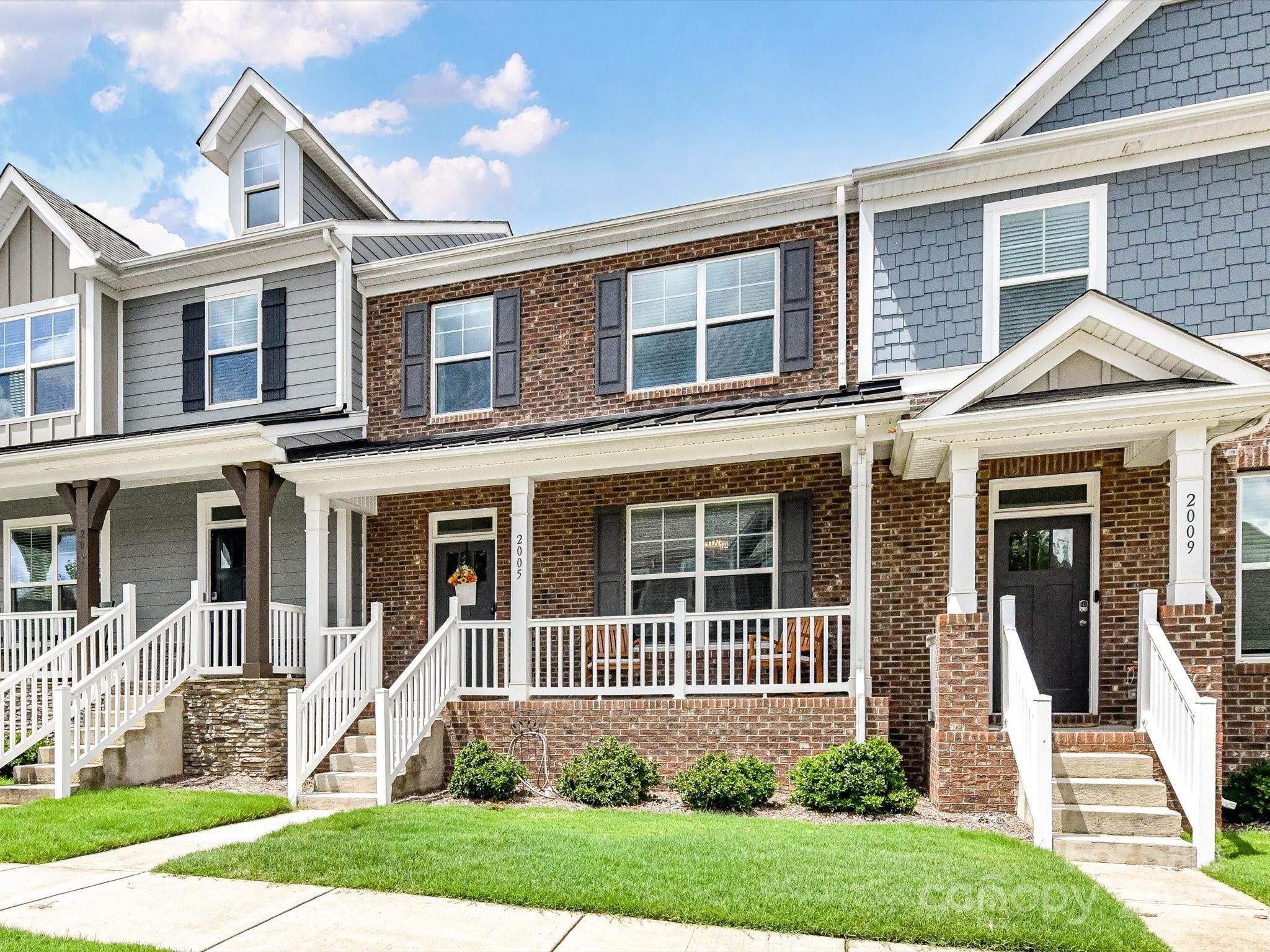 2005 Laurel Village Circle