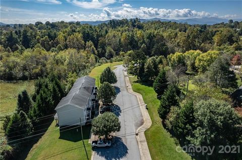 200 Villas Court Asheville NC 28806