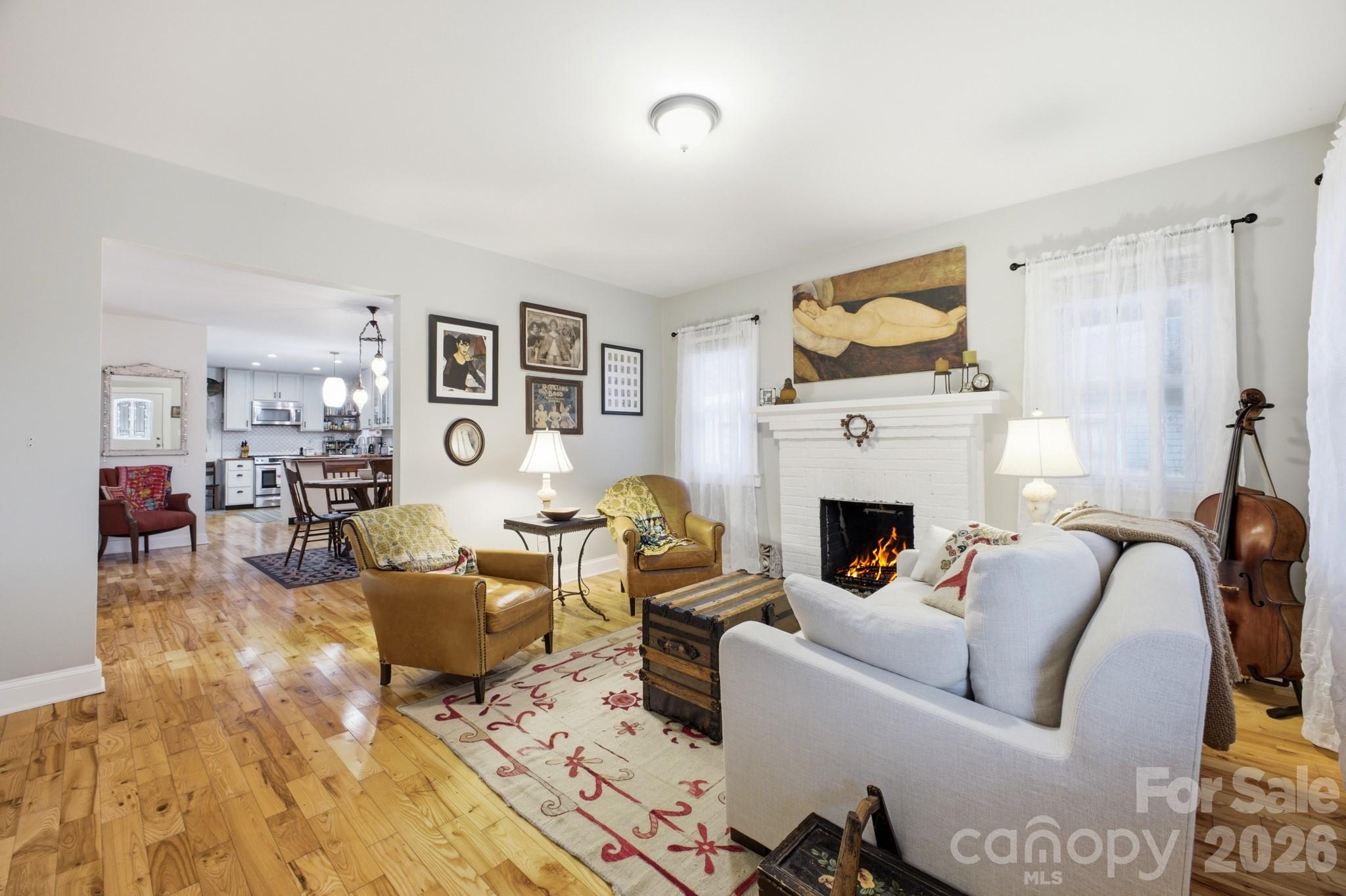 1207 Willow Road