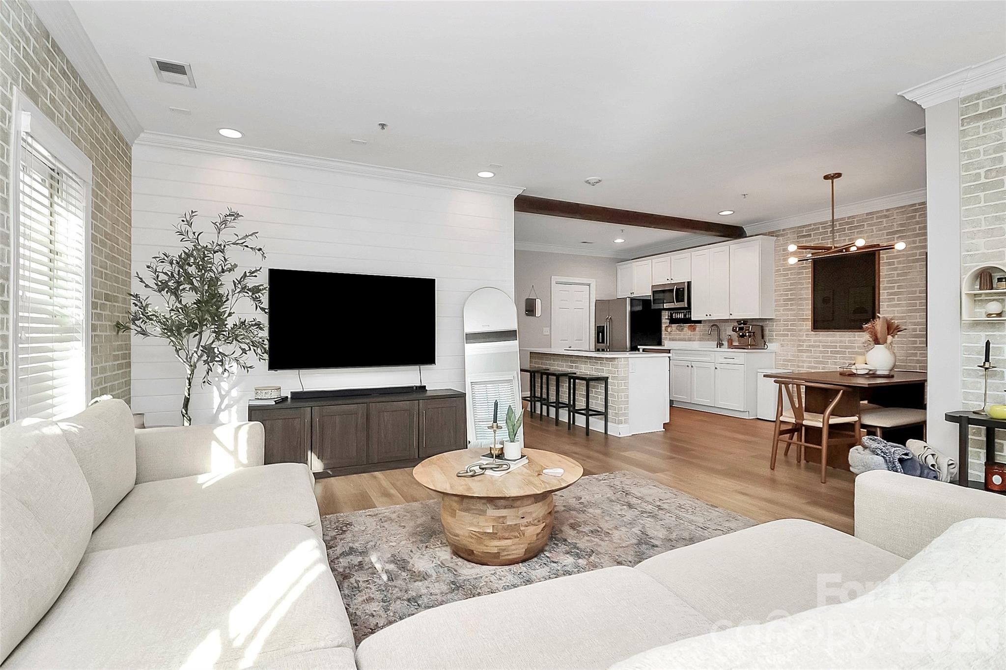 Wesley Heights - Residential Lease