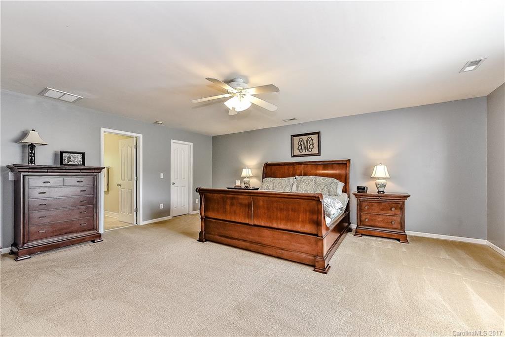 Sandy Pointe - Residential