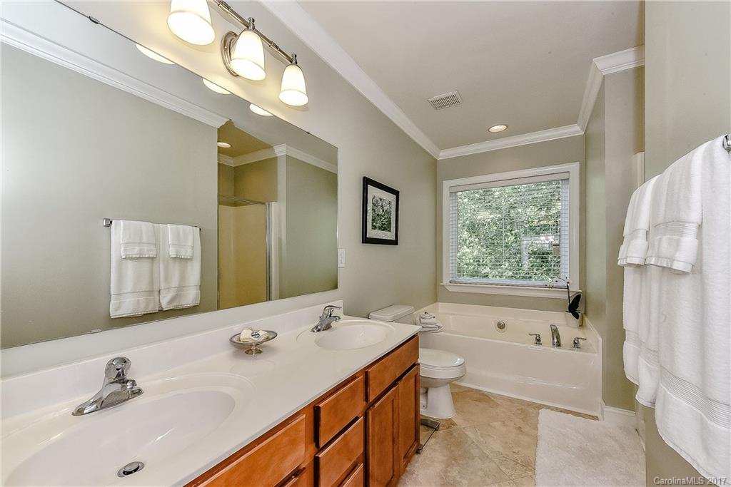 Sandy Pointe - Residential